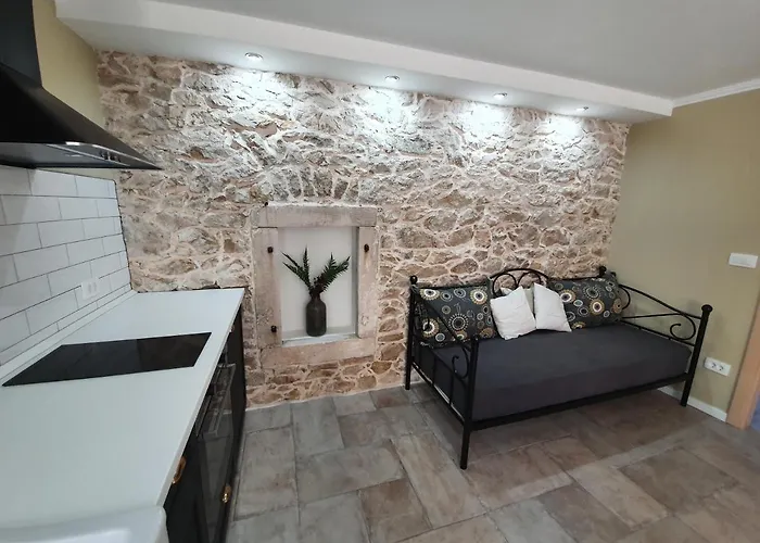 Rustic House Diklo 20m From The Sea *