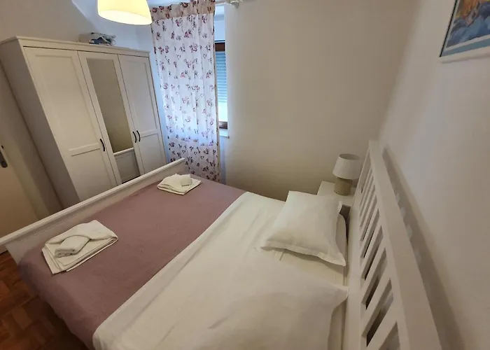 Apartmán Rustic House Diklo 20m From The Sea