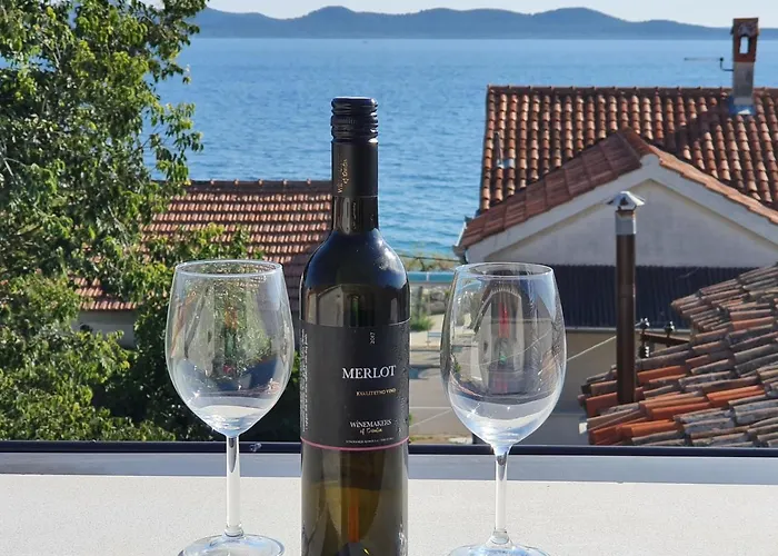 Rustic House Diklo 20m From The Sea 公寓 扎达尔