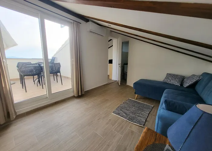 Apartmán Rustic House Diklo 20m From The Sea *