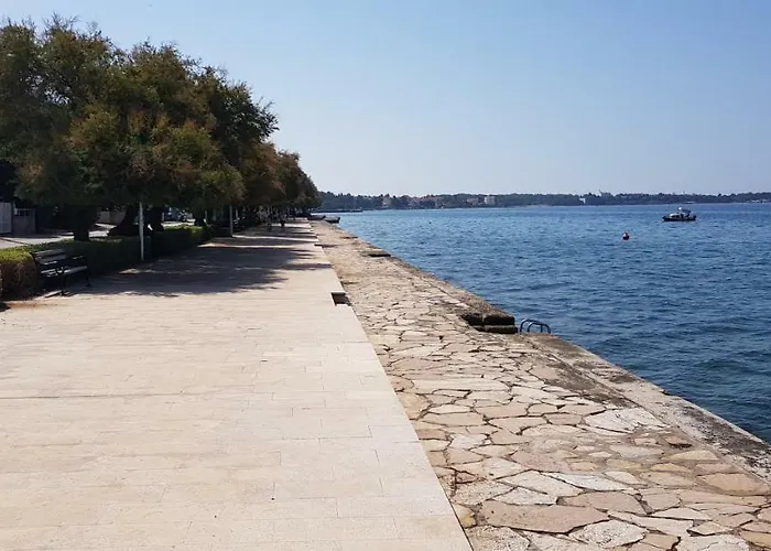 Διαμέρισμα Rustic House Diklo 20m From The Sea Ζαντάρ