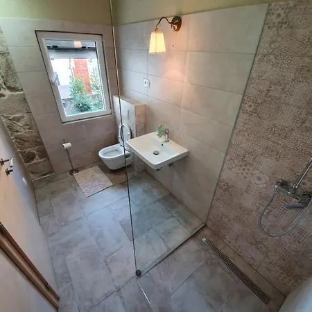 Rustic House Diklo 20m From The Sea Apartman