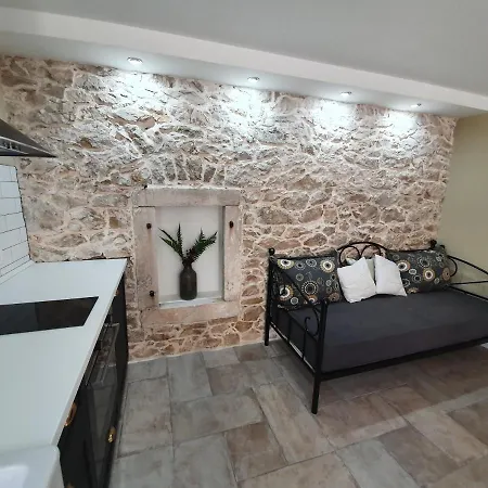 Rustic House Diklo 20m From The Sea *