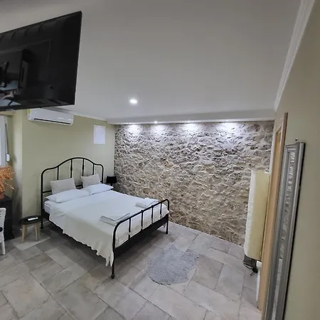 Apartman Rustic House Diklo 20m From The Sea *