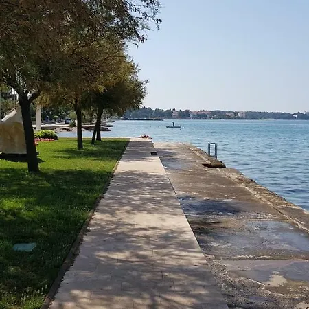 Apartment Rustic House Diklo 20m From The Sea